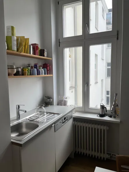 Furnished apartment  in Savignyplatz area all costs inclusive, incl internet, heating, electricity — photo 1